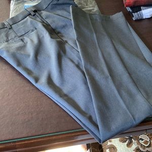Men’s dress pants. Size 32W x 32L. Color Heather Gray. Only worn once.